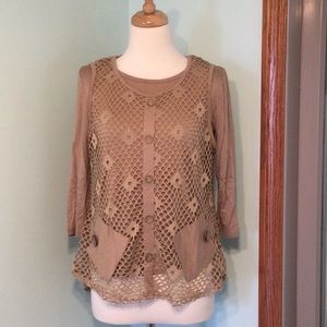 Blouse w/Open Lace Overlay 3/4 Length Sleeves